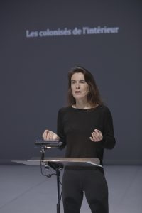 Autoportrait à ma grand-mère