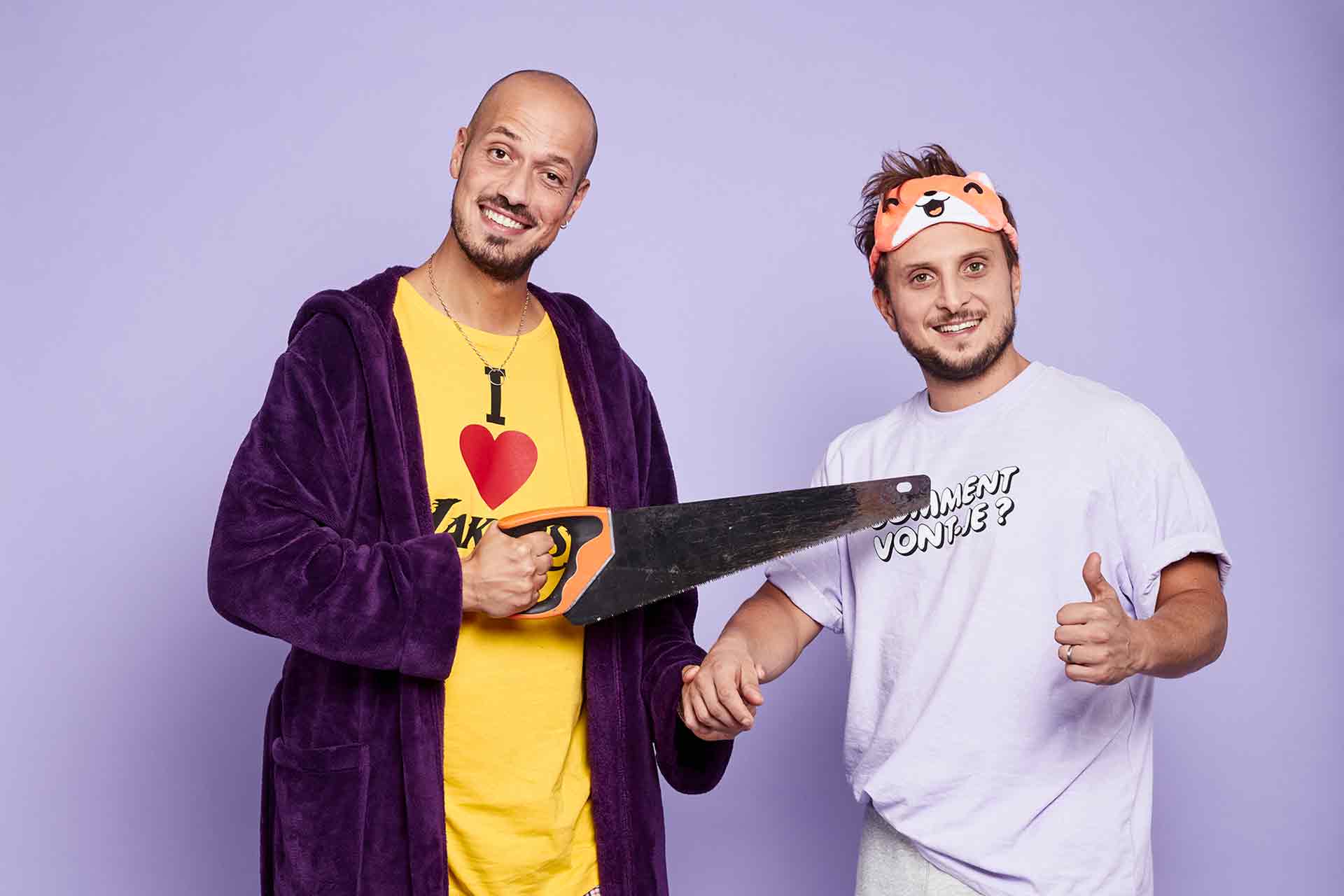 Les Youtubeurs Mcfly et Carlito se lancent pour défi de déguster les 24 ...