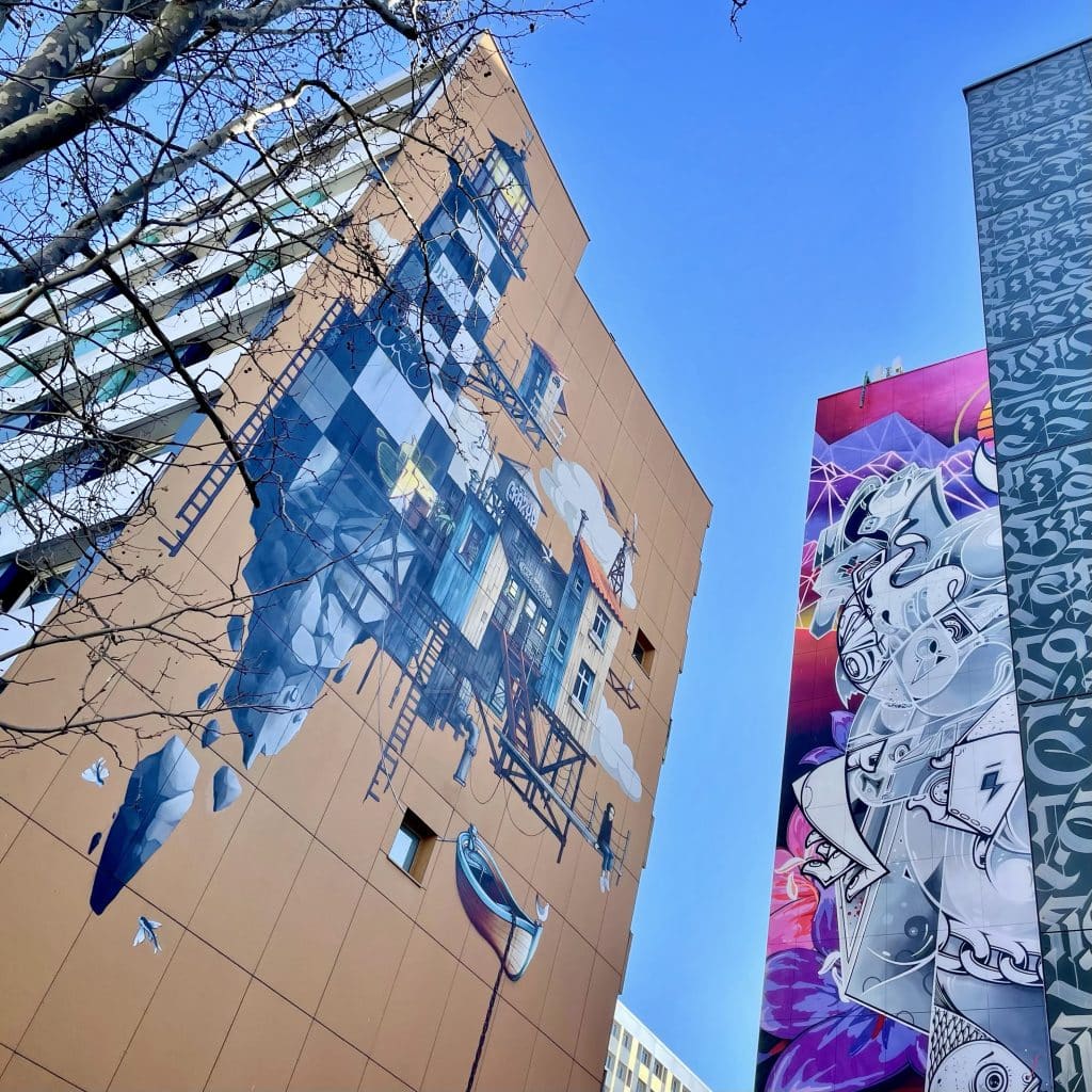 Deux fresques murales de Wen2.