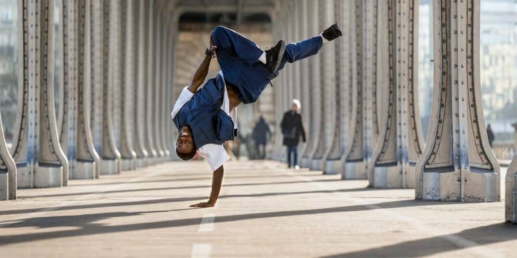 Dany Dann en train de breakdancer à Paris