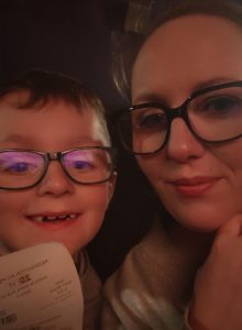 Priscilla Lannon – gagnante du jeu "Grand jeu Cinéma" avec le Méga CGR de Lanester