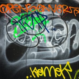 Caudan : enquête ouverte après une série de tags sur des bâtiments publics