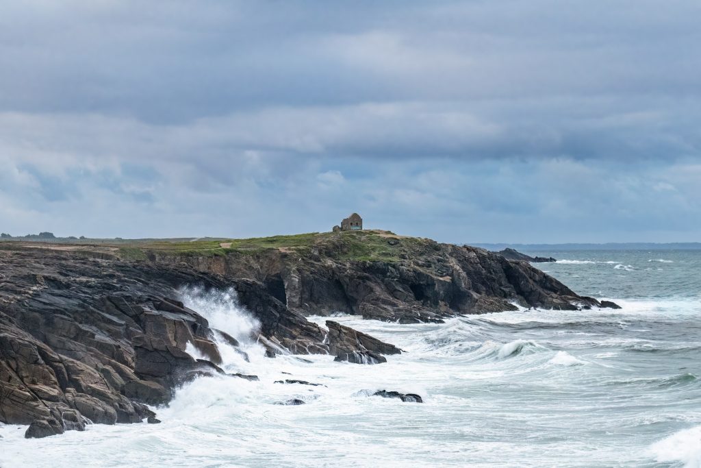 Le « Cigare Rouge » chavire entre Belle-Île et Quiberon, plus de peur que de mal