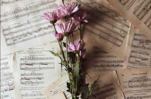 Brian Wilson, cofondateur des Beach Boys, est décédé à 82 ans. Retour sur son parcours et son héritage musical.