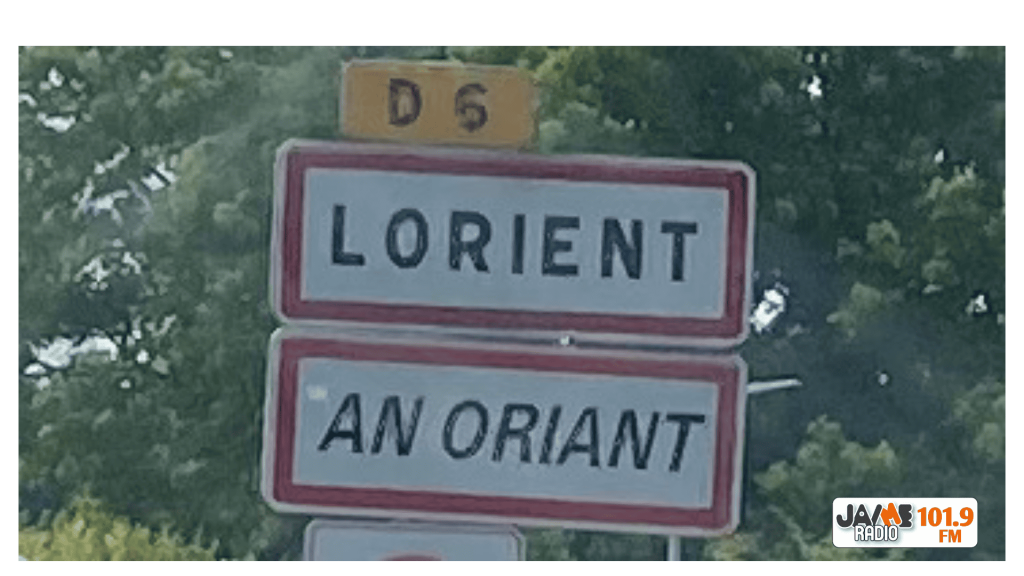 L’office de tourisme de Lorient est de retour face au port de plaisance, après un passage peu concluant à la gare.