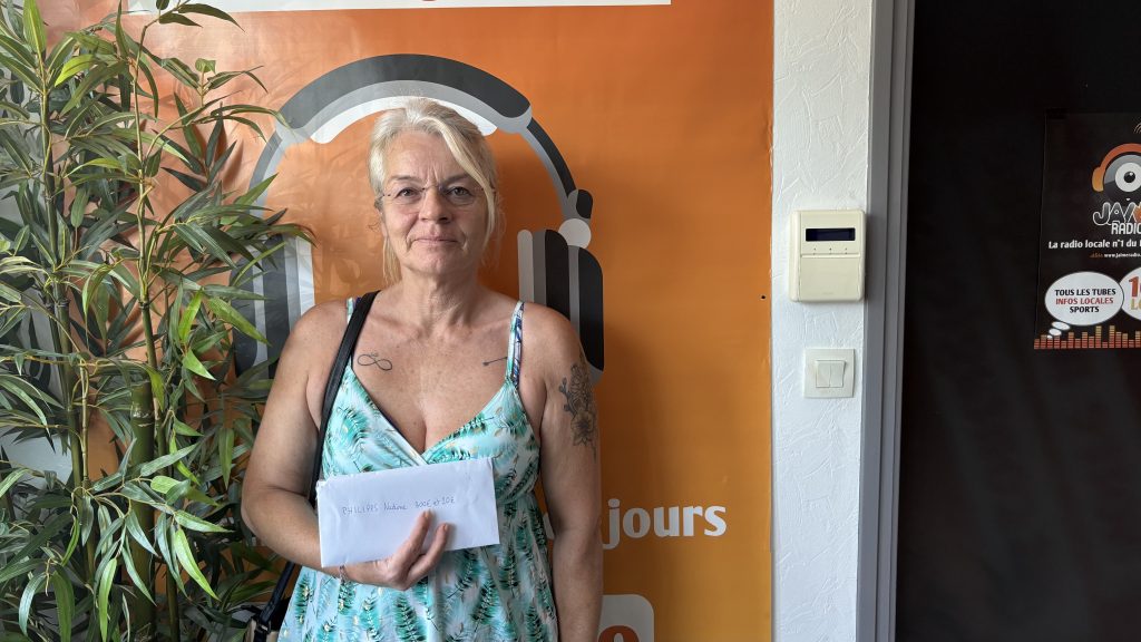 Bravo à Nadine Philipps, qui a remporté des bons d’achats !Elle a gagné tout ça grâce à JAIME Radio lors de nos Super Lotos !