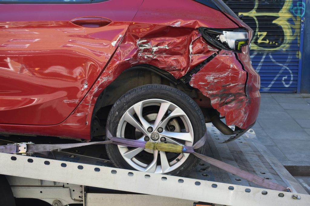 Trois personnes ont été blessées dans un accident impliquant trois véhicules sur la RD194 à Lanester. Les victimes ont été transportées à l’hôpital.
