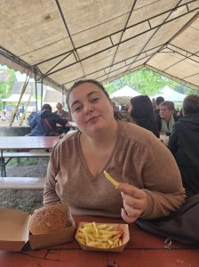 Marine Coupanec - Gagnante du menu Breizh Burger à la fête du Blé au Pain à Pont-Scorff