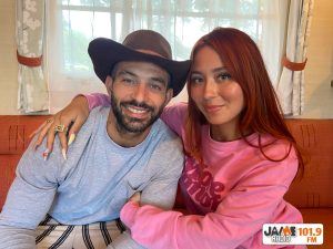 Camping Paradis : Leelou et Tony Bredelet des 10 commandements en concert