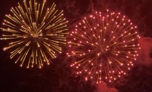 À Lorient et Quimperlé, les feux d’artifice du 14 juillet ont attiré ! D’autres ont été annulés à cause du vent et des fortes chaleurs.