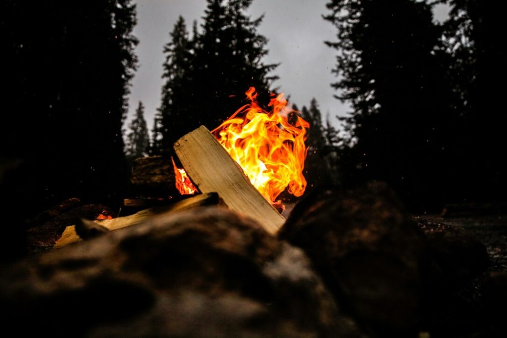 Ploemeur : un homme interpellé pour avoir allumé un feu en pleine nature