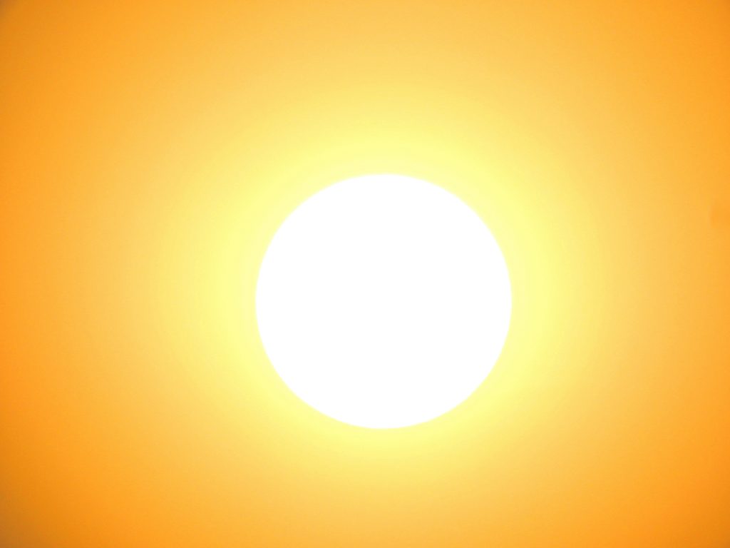 La Ligue contre le cancer était à Guidel-Plages mardi pour rappeler les bons gestes face au soleil et prévenir les cancers de la peau.
