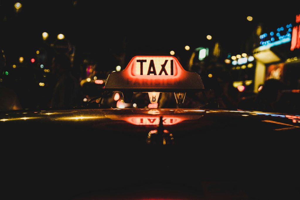 Les taxis de Lorient dénoncent les pratiques de chauffeurs Uber et déposent plusieurs mains courantes pour racolage et maraude illégale.