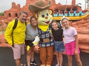 Merci à Anna Cailloce, pour sa photo prise à Kingoland avec sa famille !