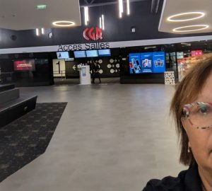 Un grand merci à Kamila Tellaa pour sa photo prise lors de sa sortie cinéma au Méga CGR de Lanester, pour le film les 4 fantastiques.