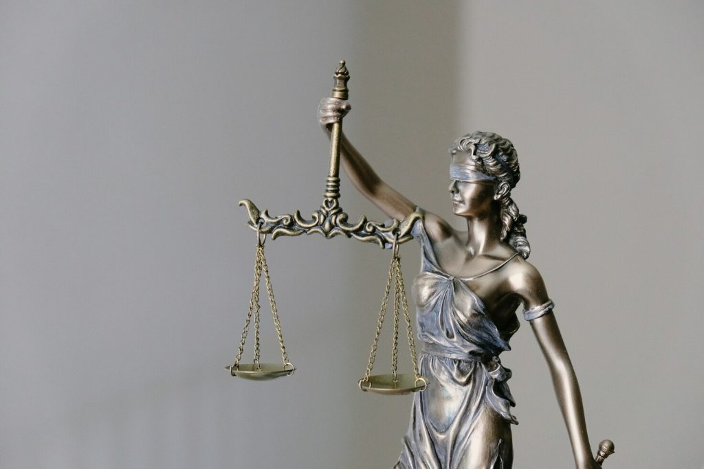 À l’occasion de la Nuit du Droit, le tribunal de Lorient ouvre ses portes les 2 et 3 octobre. Conférences, théâtre et exposition au programme.