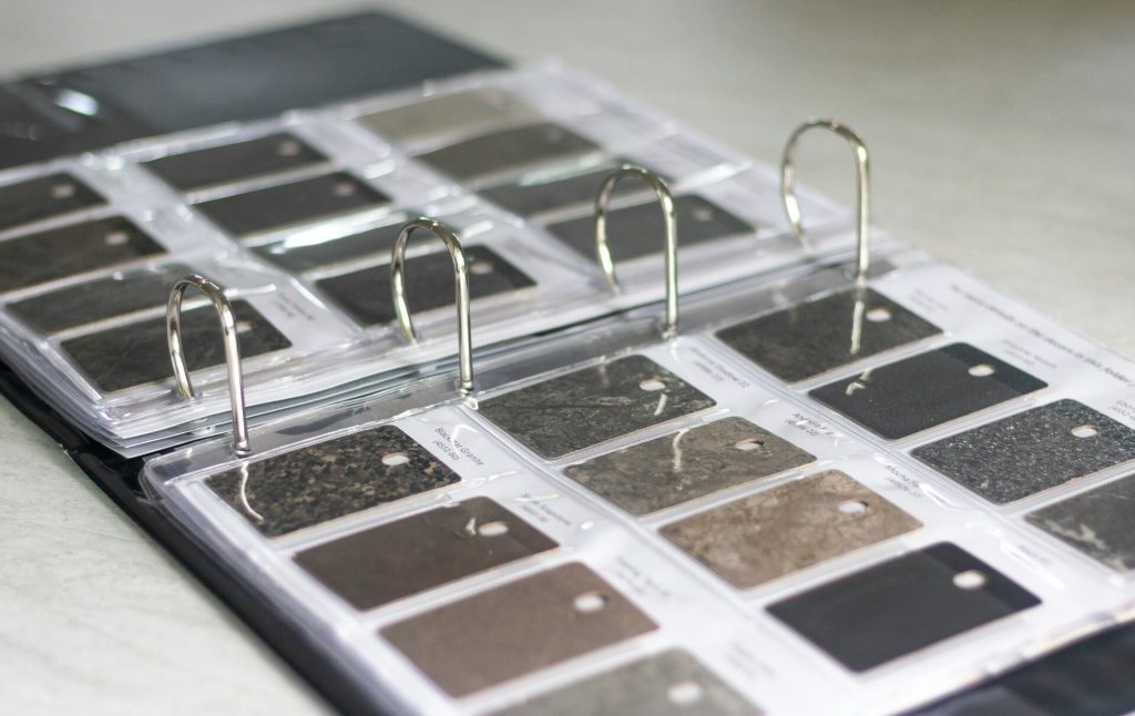 Au Salon de l’habitat du pays de Lorient, huit artisans solderont leurs matériaux inutilisés. Un stand écoresponsable soutenu par la Chambre de métiers.