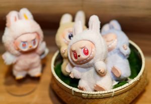 Participez à la collecte solidaire de jouets à Lorient, Lanester et Groix. Les jouets seront revendus à prix solidaires ou offerts aux familles.