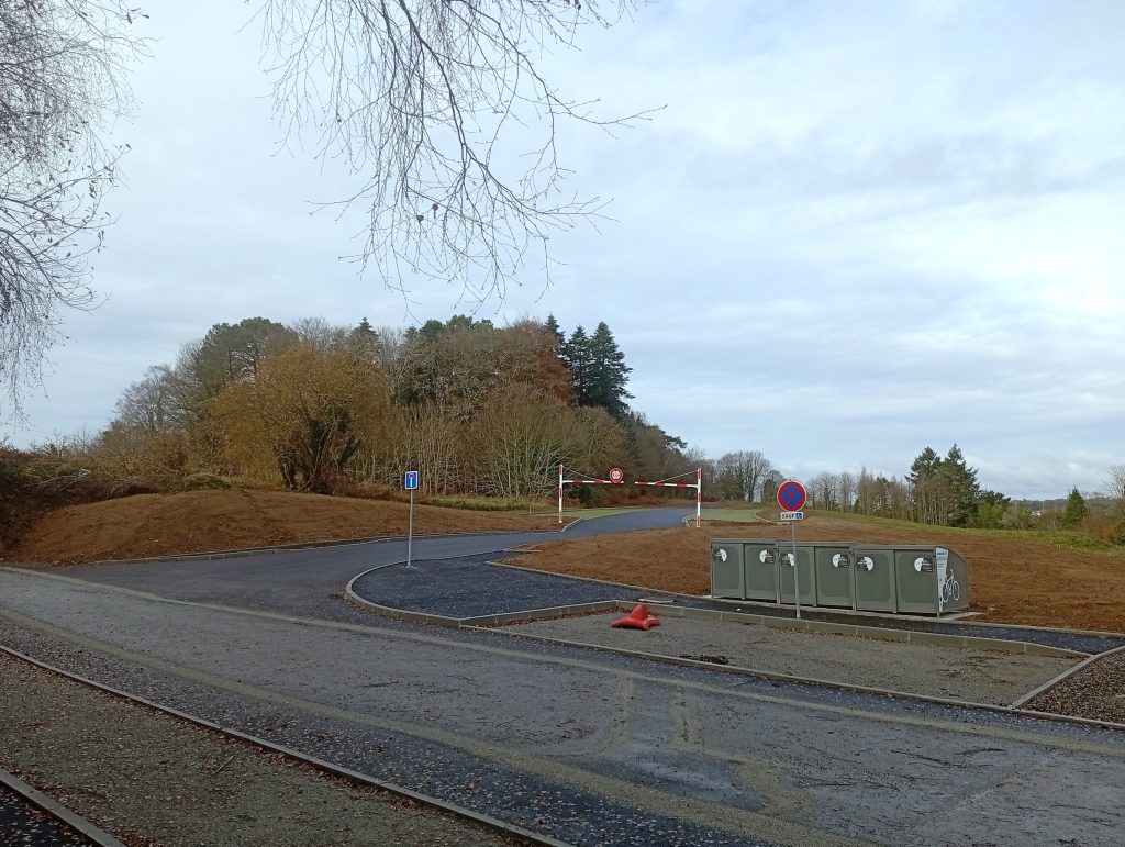 Lorient Agglomération ouvre une nouvelle aire de covoiturage à La Villeneuve, à Hennebont, pour faciliter les déplacements du quotidien.