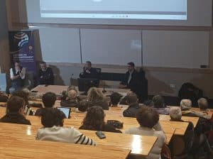 À Lorient, une conférence a réuni experts et citoyens autour de la bétonisation du littoral breton et de ses enjeux environnementaux.