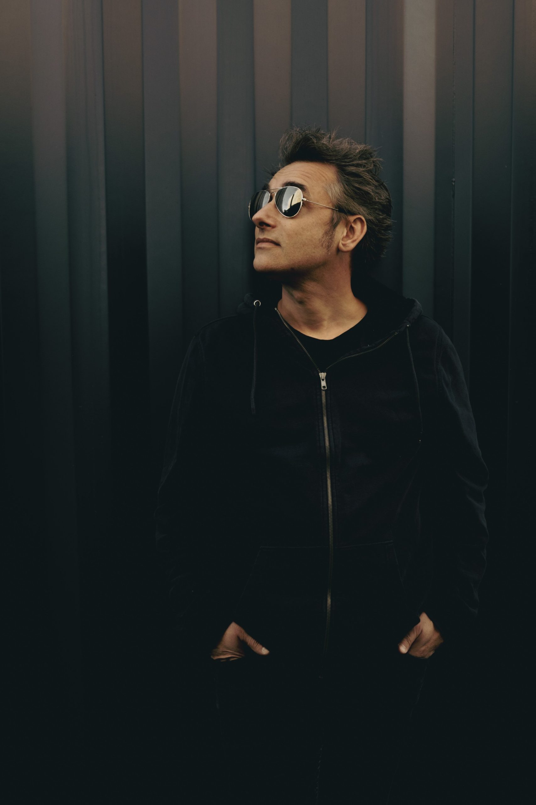 Ce jeudi, découvrez l’interview de Mickaël Guerrand sur JAIME Radio : son nouvel album « Vu comme ça », son parcours et son rock authentique.