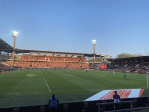 La LFP modifie sa décision : la tribune sud du Moustoir sera fermée pour Lorient-Lens mais ouverte pour le match du centenaire face au Paris FC.