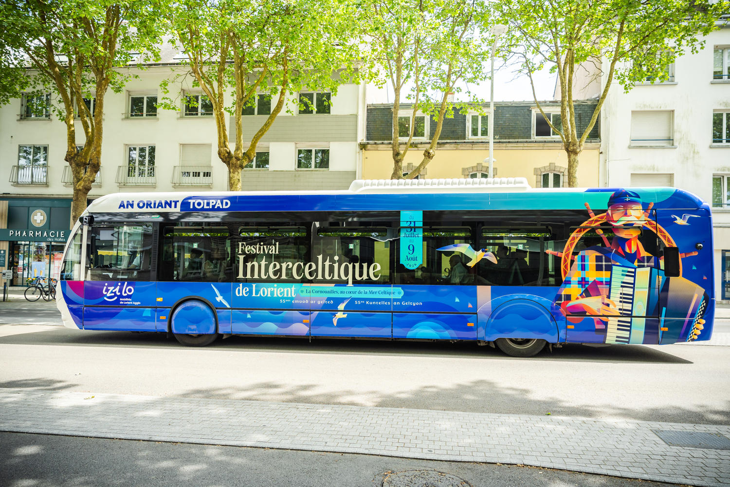 IziLo renforce son réseau de transport pour le Festival Interceltique de Lorient 2026 avec des horaires adaptés et des navettes.