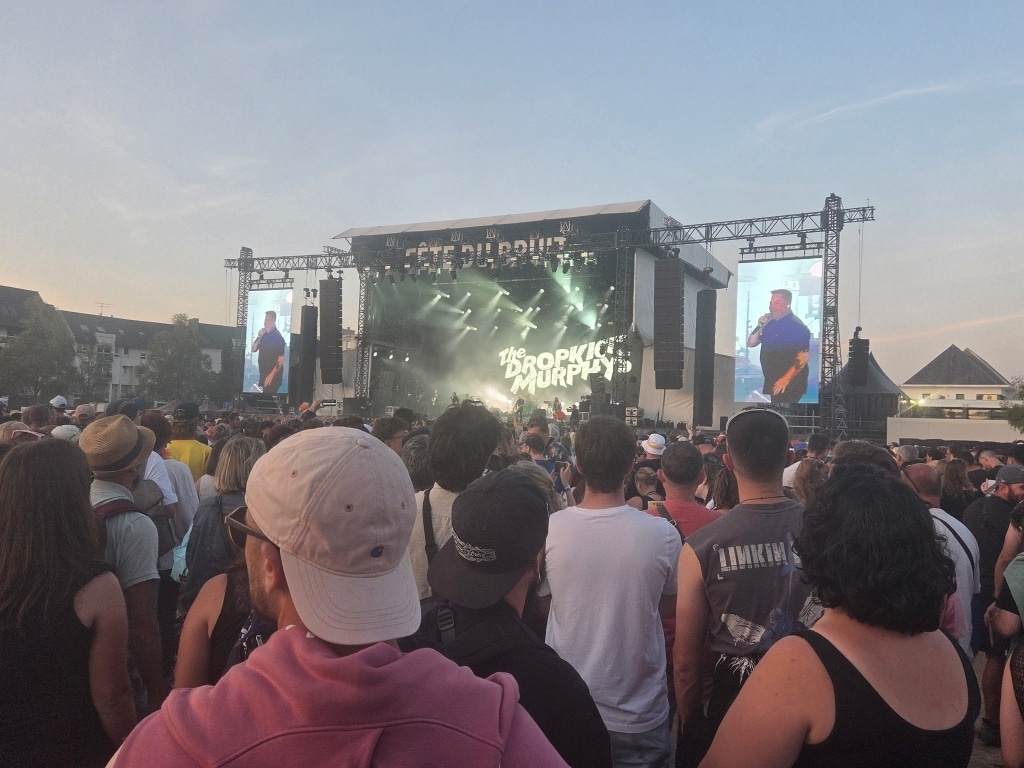Bravo à Séverine Le Coq, qui a gagné des places pour le festival de la Fête du Bruit à Landerneau en jouant sur notre site internet.
