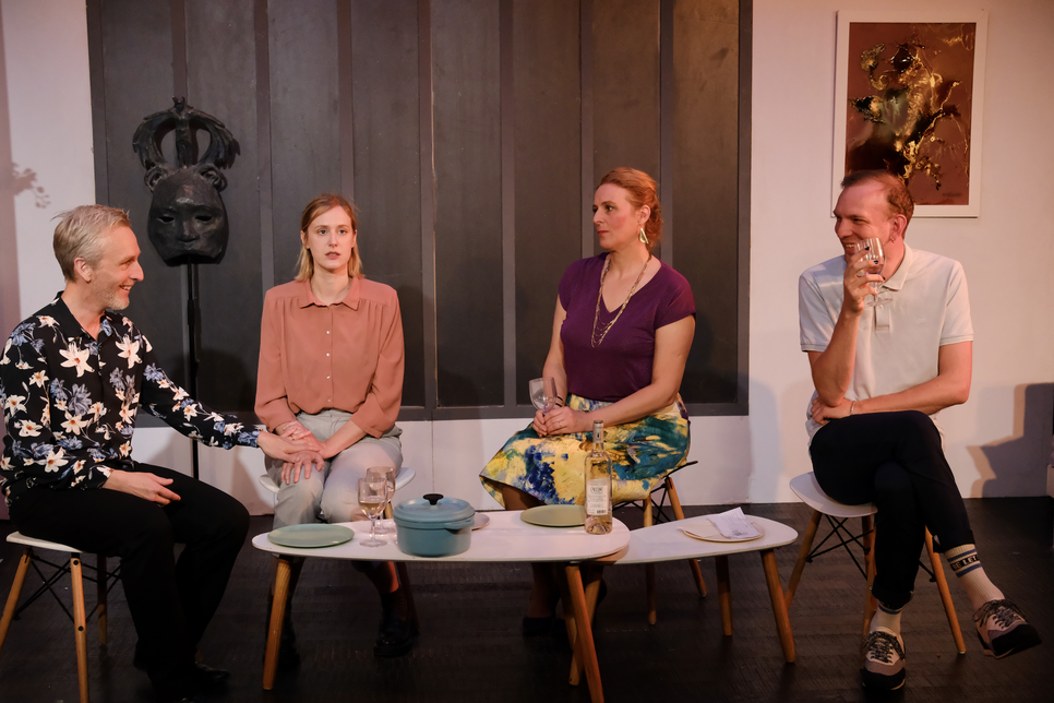 Découvrez « Délivrés de famille », la comédie d’Antony Puiraveaud sur les relations parents-enfants, dimanche 8 novembre à 17 h au Théâtre à l’Ouest d’Auray.
