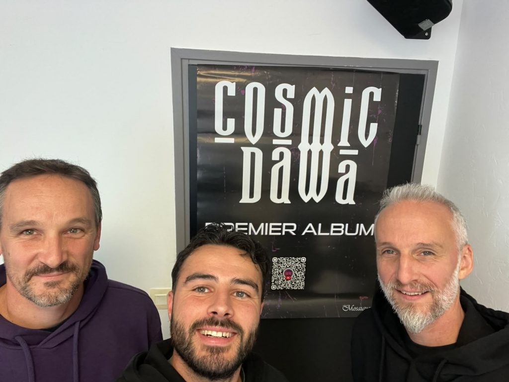 Découvrez Cosmic Dawa, groupe de rock positif et coloré, avant la sortie de son premier album le 7 novembre. Rendez-vous jeudi à 19h sur JAIME Radio 101.9.
