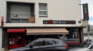 Den's café      