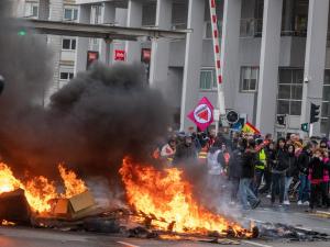 Manif retraites 23 03 2023 feu orientis chazelles